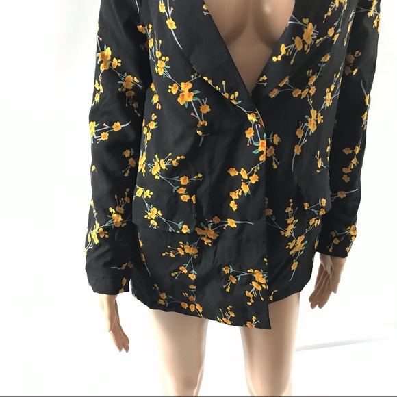 Missguided Shoulder Pad Oversized Boyfriend Blazer - Picture 3 of 9